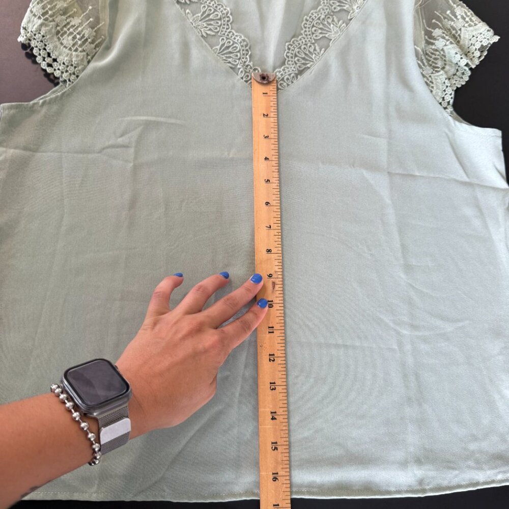Shein Sage Green Lace Trim Blouse โ Size L - Picture 4 of 6